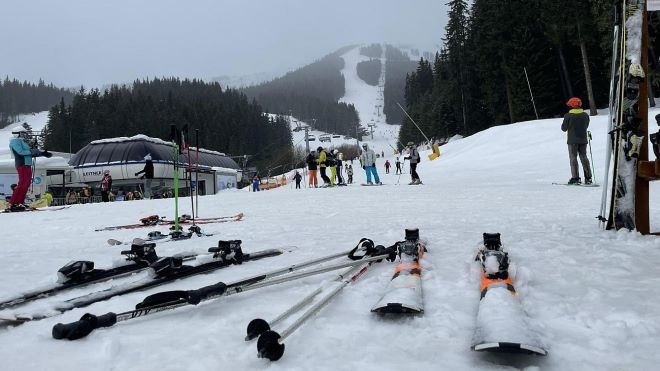 Ски сезонът в България започва въпреки недостатъчния засега сняг А цените
