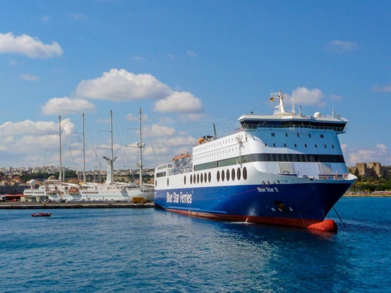 Гръцките фериботни работници започнаха стачка тази сутрин и оставиха блокирани