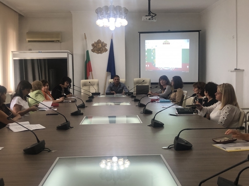 Областният управител на Враца Георги Митов откри заседание на екипа