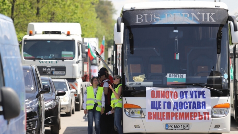 Обединеният транспортен бранш взе решение да не провежда извънреден протест