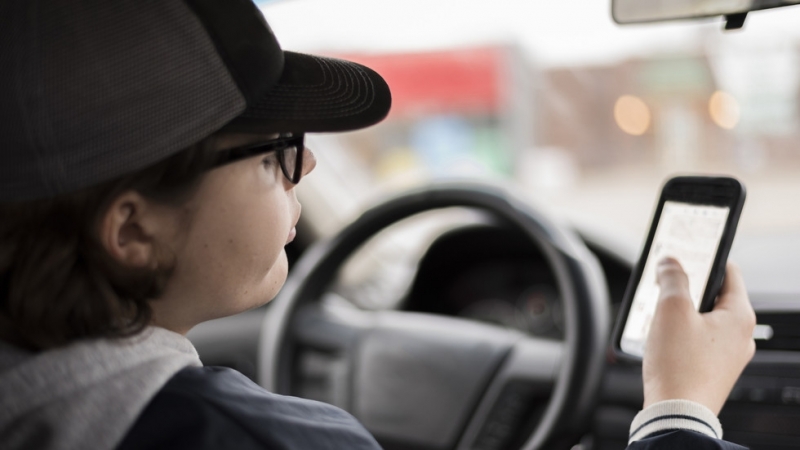 Полицаи са хванали тийнейджър зад волана в Оряхово по време