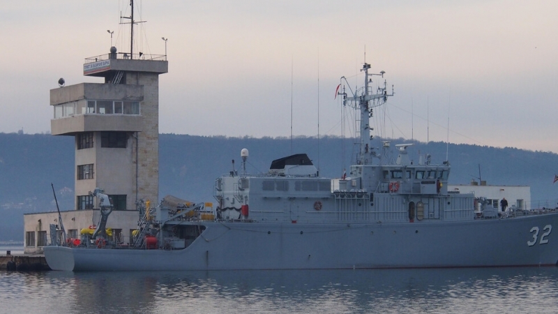 Нидерландия и Белгия ни подаряват военни кораби минни ловци срещу