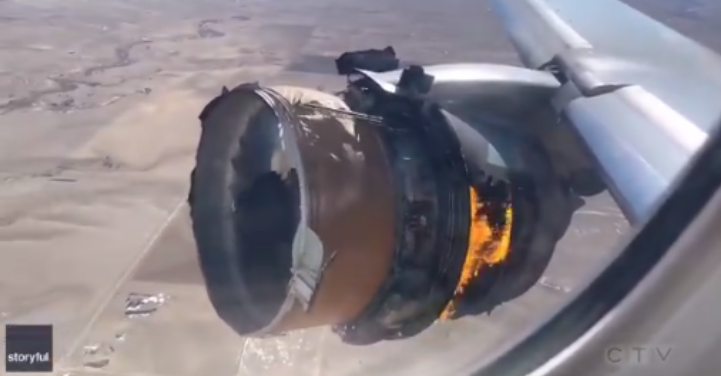 Дъжд от отломки от самолет на компанията Юнайтед еърлайнс паднаха