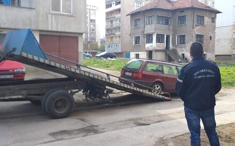 До момента са премахнати над 550 превозни средства във Враца