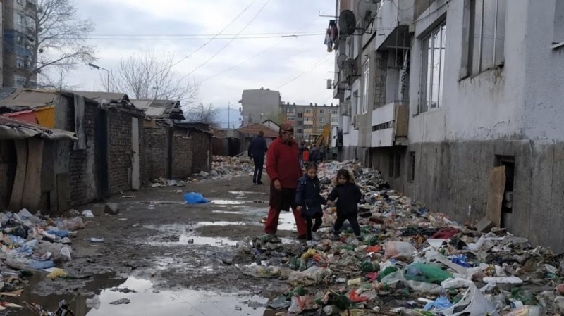 Затегнаха мерките за сигурност и в пловдивския квартал Столипиново. За