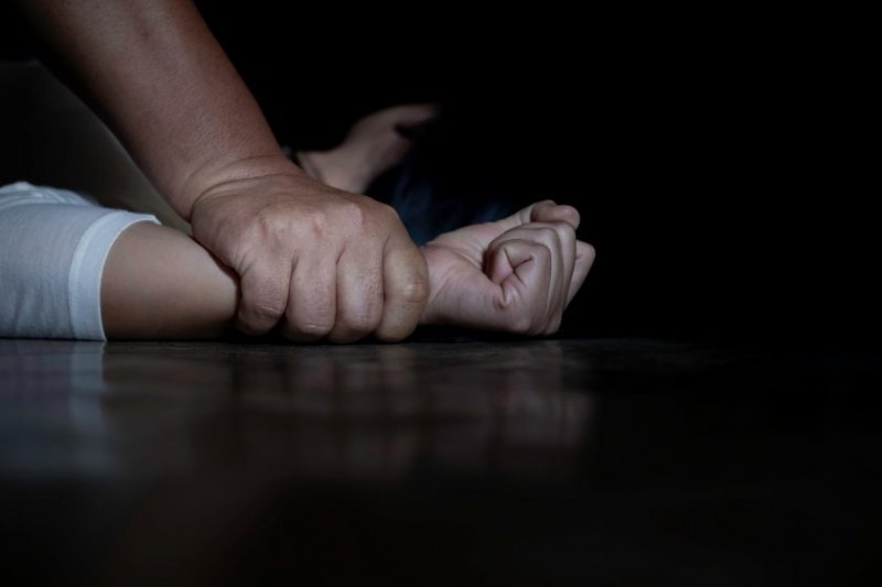 Българин изнасили любовника на приятелката си в Испания съобщава испанското