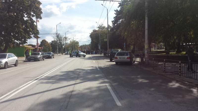 За пореден ден медици и граждани преградиха бул 20 и юни