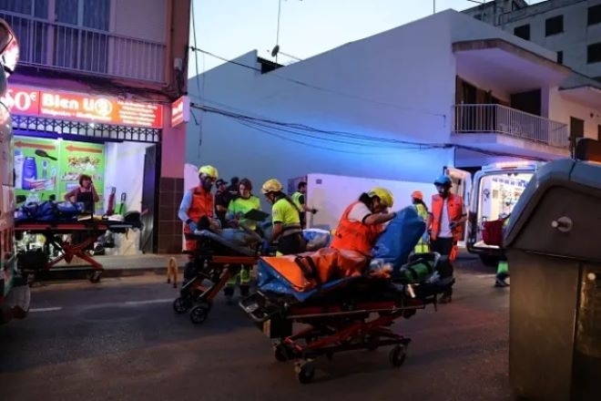 4 жертви и много ранени при срутване на сграда на плаж в Майорка