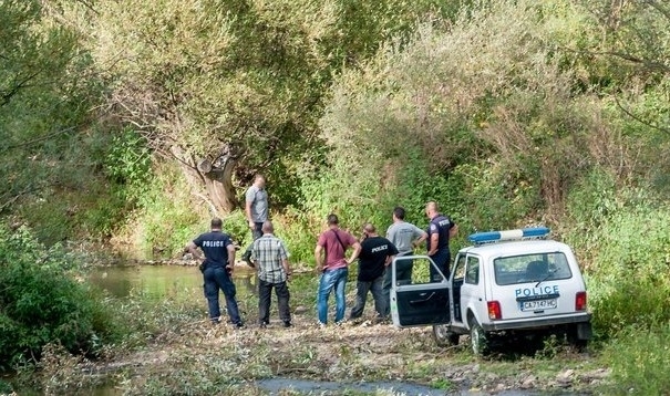 Деца са открили труп на човек във Вършец съобщиха от