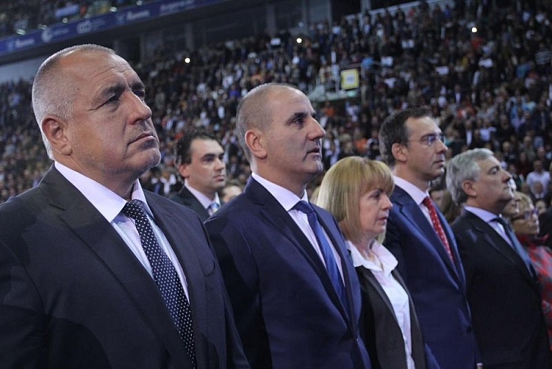 Премиерът Бойко Борисов го чака невиждана по своите мащаби вътрешно партийна