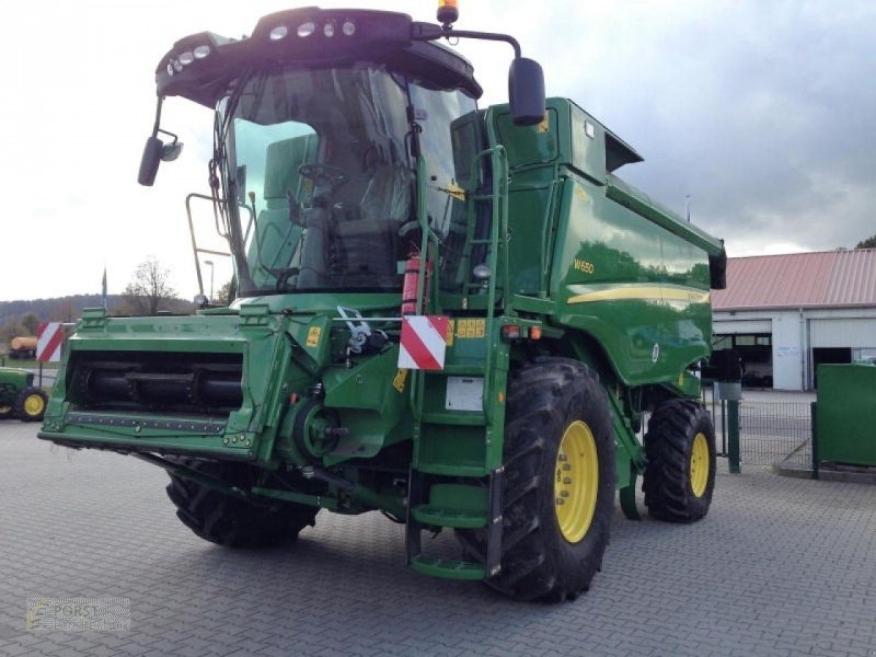 Частен съдебен изпълнител обяви на търг комбайн на фирма за