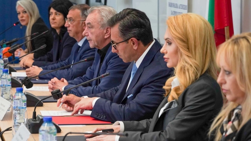 НАП, КЗК и КЗП подписаха споразумение за борба със спекулата