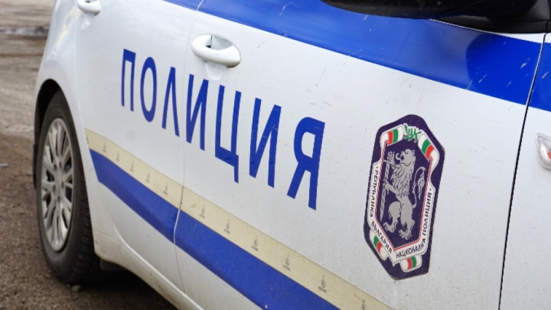 Полицаи издирват апаш, задигнал 8 акумулаторни батерии в Монтанско