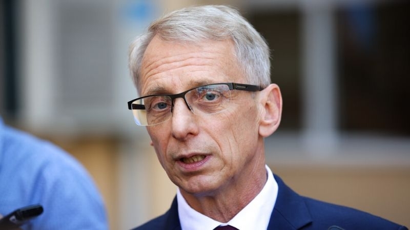 Тестовете на учениците за COVID 19 трябва да отпадне в следващите