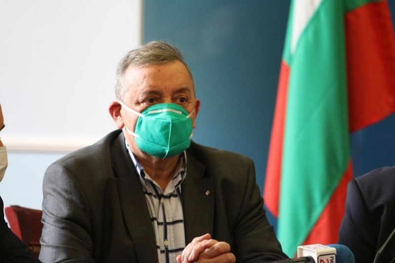 Директорът на Националния център по заразни и паразитни болести проф