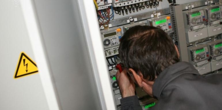 Полицаи са заловили крадец на ток в белослатинското село Търнак