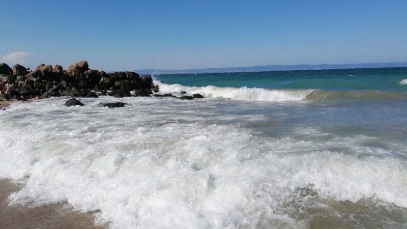 Изключително бурно море констатират днес спасителите в черноморските курорти на