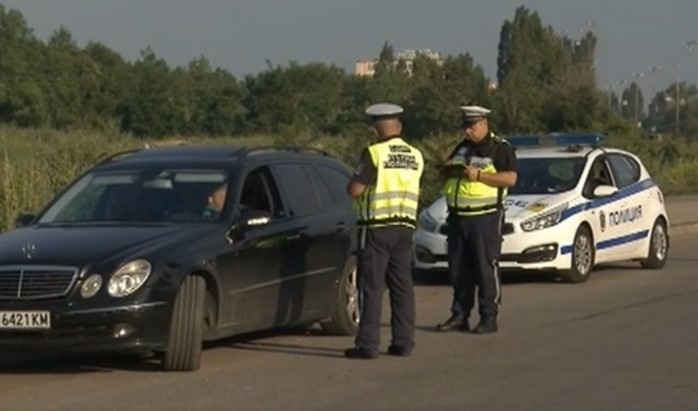 Полицейски служители за заловили мъж с наркотици зад волана на