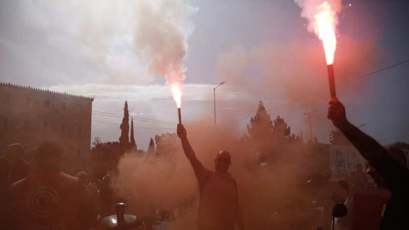 Корабите останаха на док в пристанищата а железопътните превози бяха