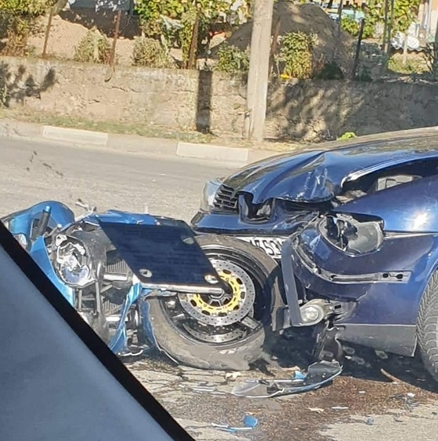 Кола и мотор са катастрофирали в Мизия, съобщиха от полицията