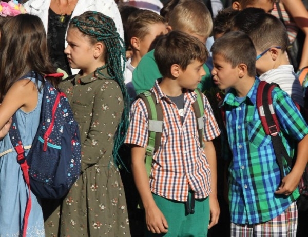 Ученическите екскурзии да са до три дни за да не