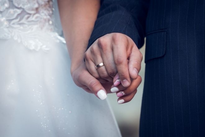 С всяка изминала година сключените в Мездра граждански бракове намаляват научи