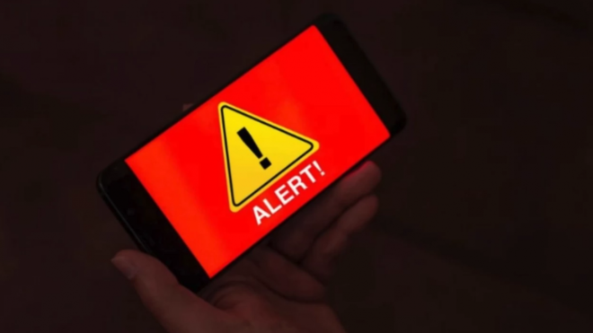 Предупредително съобщение за възможност от падащи от въздуха обекти получиха през