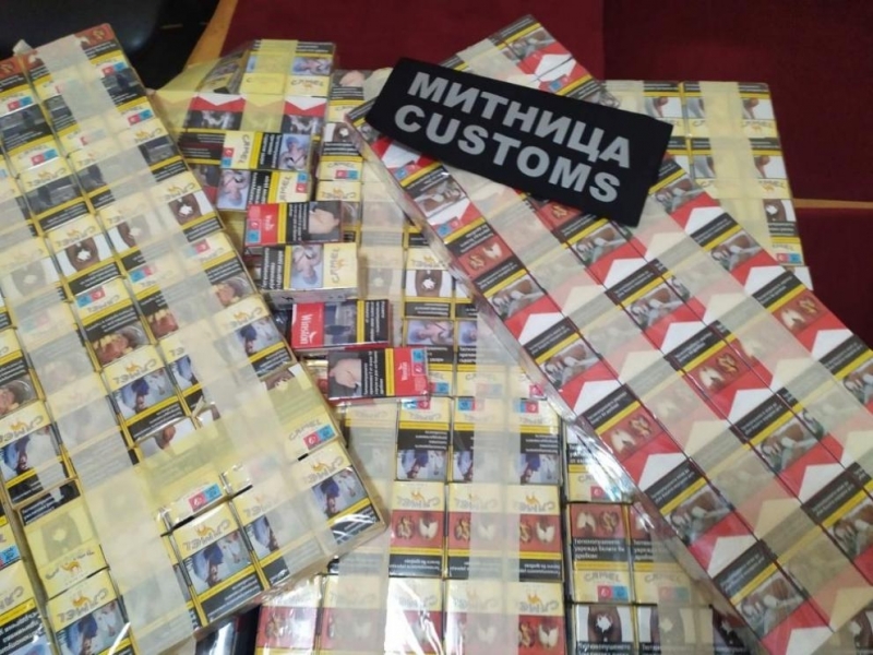 Иззеха 10 800 къса контрабандни цигари на „Връшка чука“
