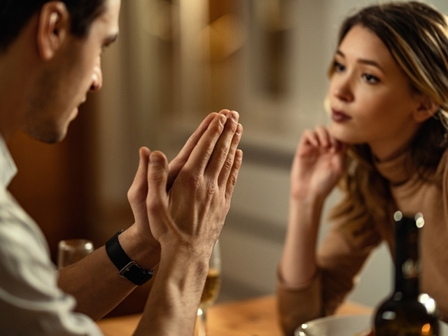 Въпреки че има знаци които я предизвестяват откриването ѝ винаги