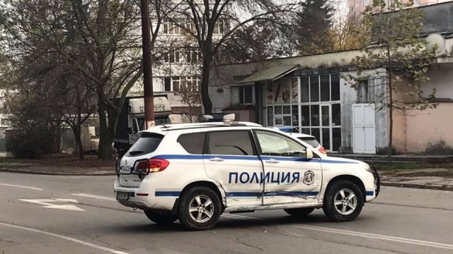 Пиян младеж удари с колата си джип на МВР Монтана във