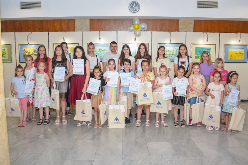 На 6 юни в Дома на енергетика официално бе открита