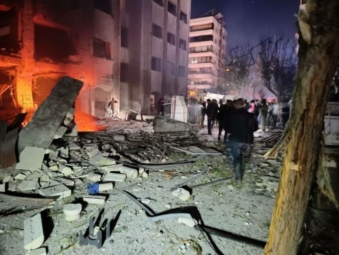 Израелски удар уби 15 души и разруши жилищна сграда в сирийската