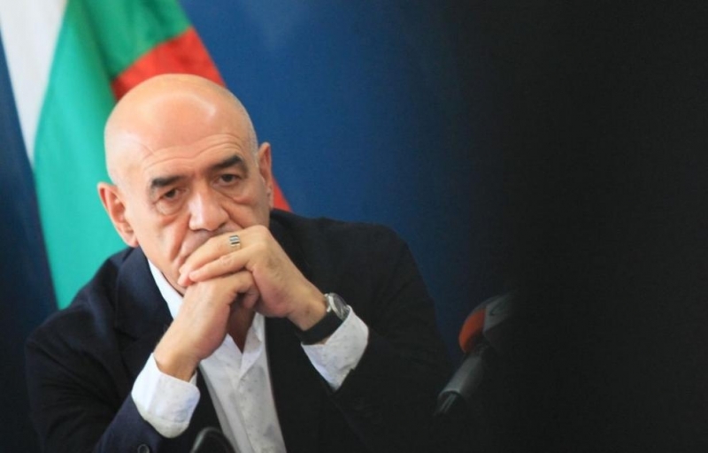 След закриването на Фонда за лечение на деца и изземането