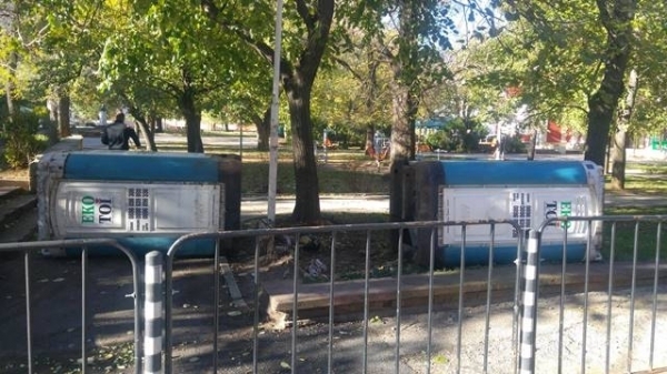 Вандалите във Враца няма почивен ден твърдят жители на района