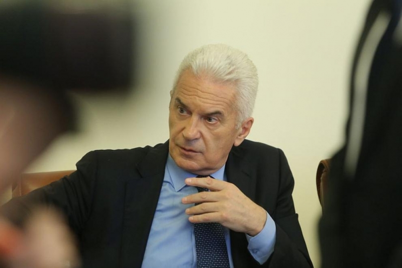 Един от коалиционните партньори лидерът на Атака Волен Сидеров