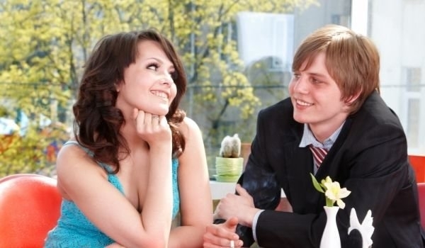 Психологът Ерик Хазелтайн твърди че желанието за секс се пробужда