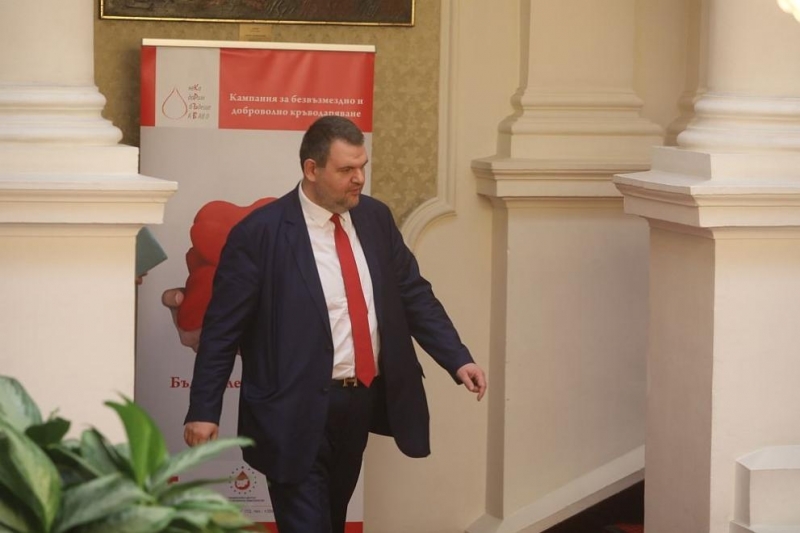 Депутатът от ДПС Делян Пеевски се отказва да е член
