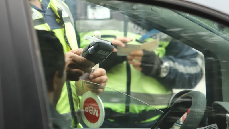 Задържаха надрусан видинчанин кътал наркотици в дома си съобщиха от