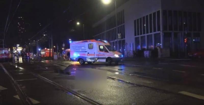 Над 40 души са пострадали след като два влака от градската