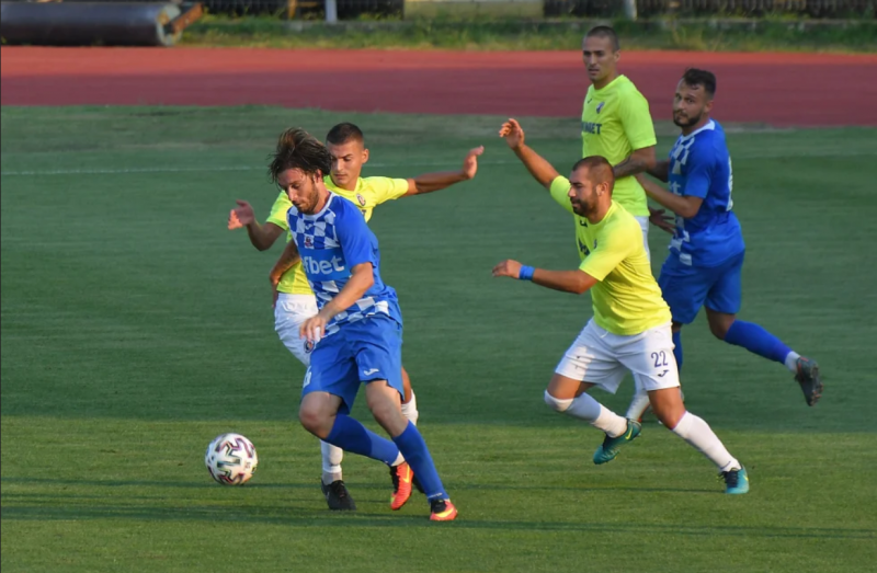 Етър е първият изпадащ отбор от efbet Лига през този