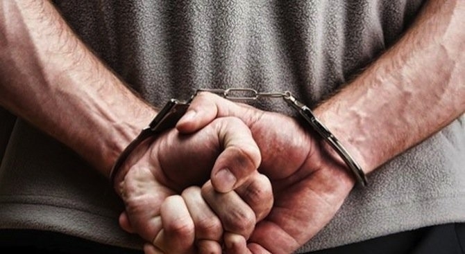 48 годишен мъж е задържан в полицейското управление в Джебел за