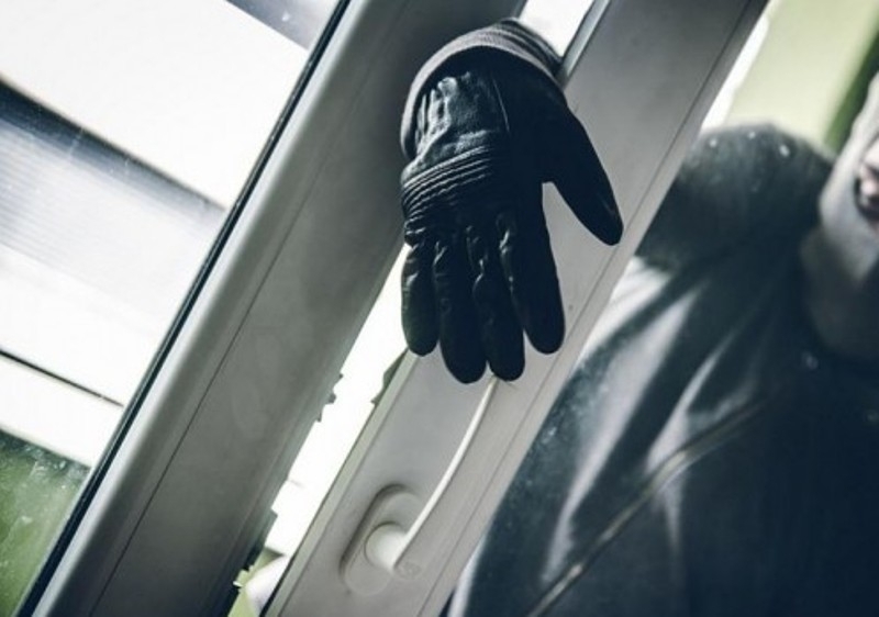 Бандит задигна пари от къща във врачанско село съобщиха от