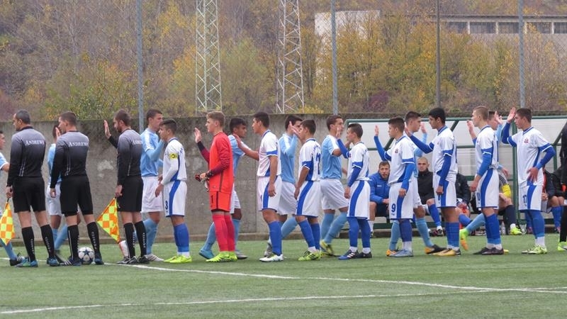 Отборът на Монтана победи с 3 2 Етър Велико Търново в