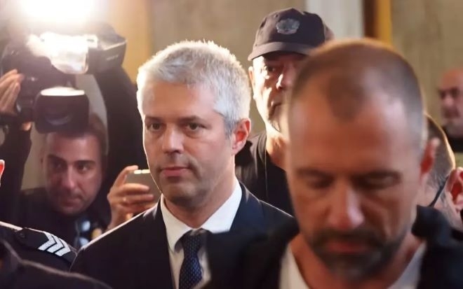 Съдът остави варненския кмет зад решетките