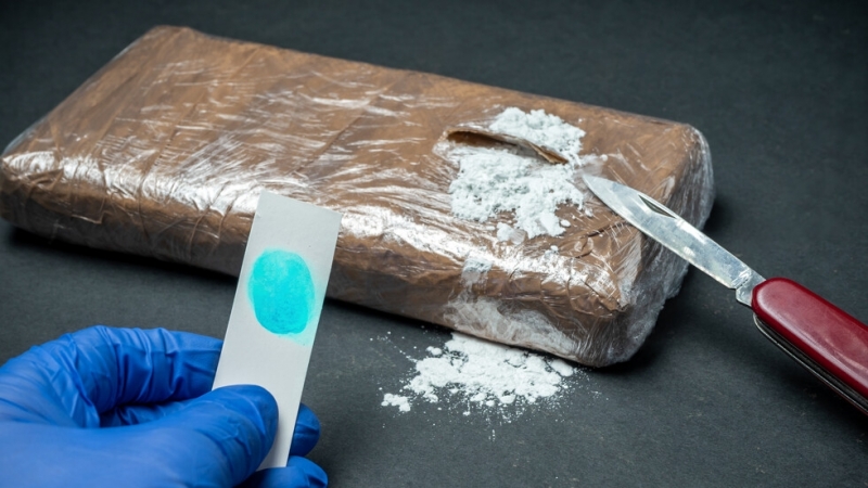 Кокаин на приблизителна стойност от един милион лири което се