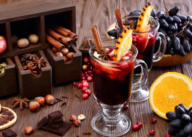 Греяното вино по традиция се пийва през зимата най вече около