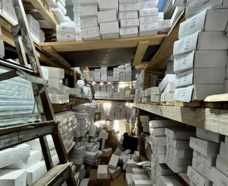 Разбиха ОПГ от китайци и българи – продавали „маркови“ очила за близо 2,5 млн. лв. дори в оптики