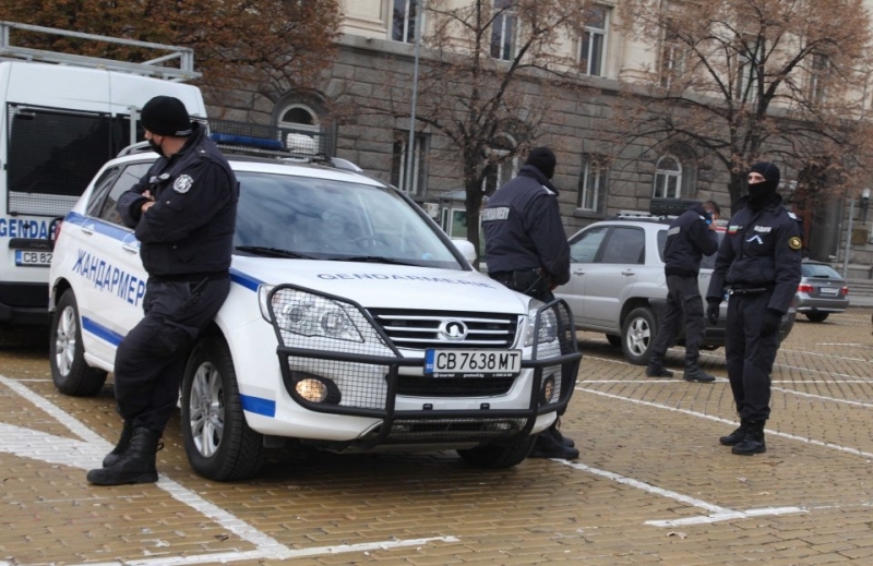 Досъдебни производства срещу 240 полицаи са били образувани за една