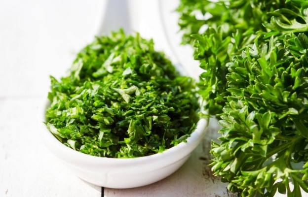 Тъмните кръгове под очите придават уморен вид на кожата За