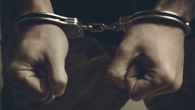 41 годишен водач на автобус превозващ ученици е задържан тази